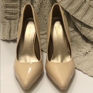 Bebe nude pumps